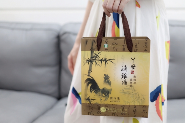 慢火精燉16小時【ㄚ母滴雞精】美味又溫補．照顧全家人健康《東青食品》